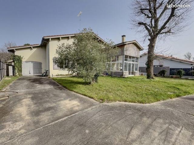 Maison 6 pièces 207 m²