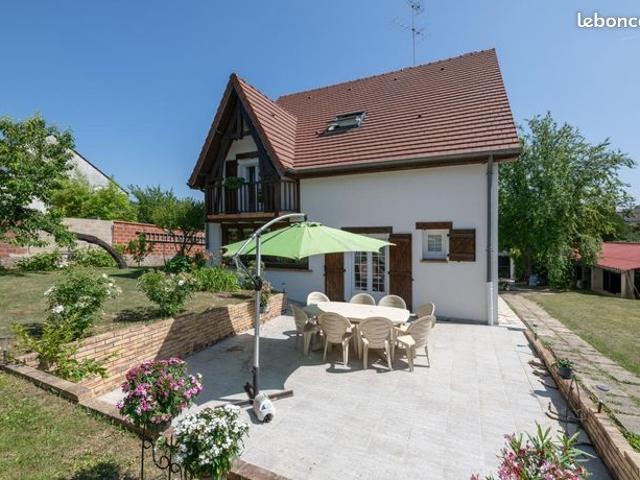 Maison 6 pièces 208 m²