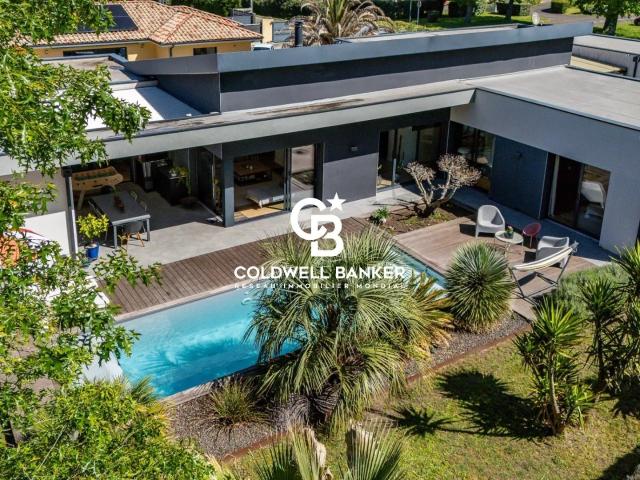 Maison 6 pièces 208 m²
