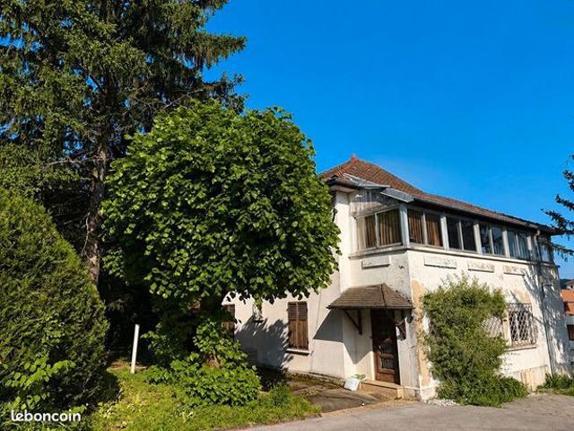 Maison 6 pièces 208 m²