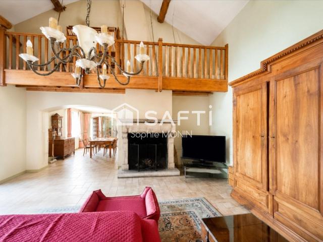 Maison 6 pièces 208 m²
