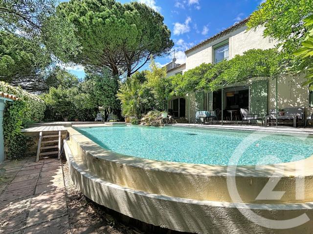 Maison 6 pièces 208 m²