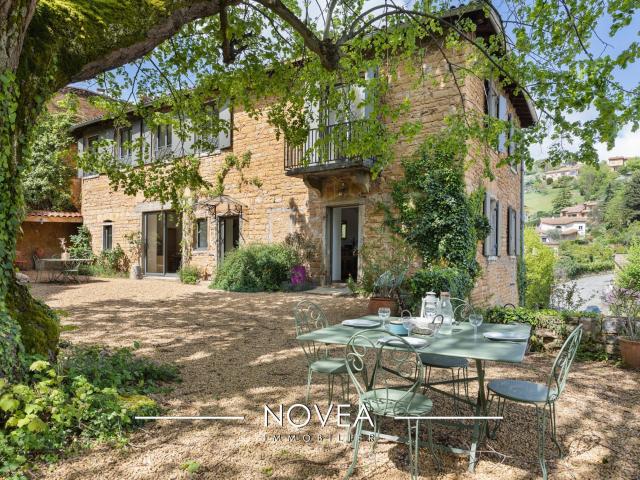 Maison 6 pièces 208 m²