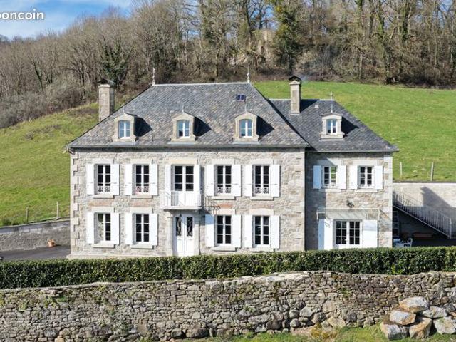 Maison 6 pièces 208 m²