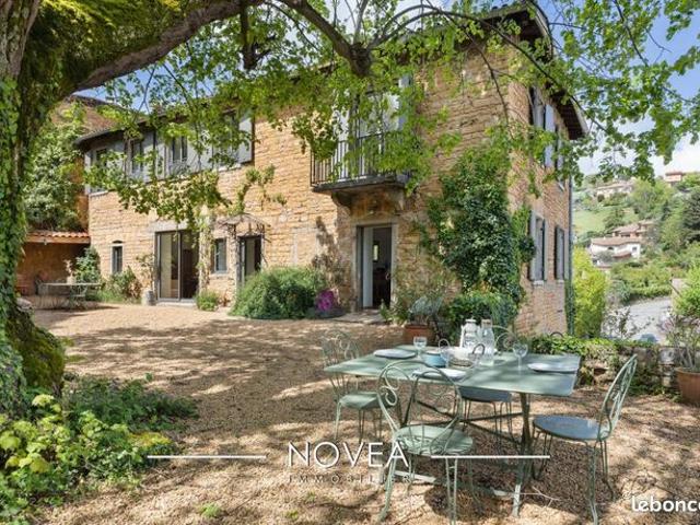 Maison 6 pièces 208 m²