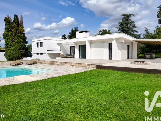 Maison 6 pièces 208 m²