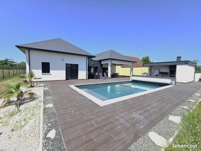 Maison 6 pièces 208 m²