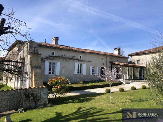 Maison 6 pièces 208 m²