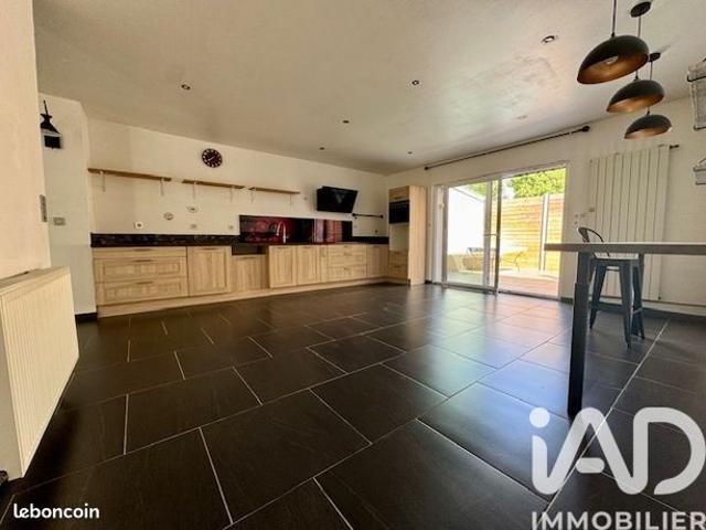 Maison 6 pièces 208 m²
