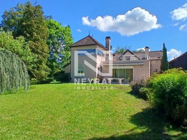 Maison 6 pièces 208 m²