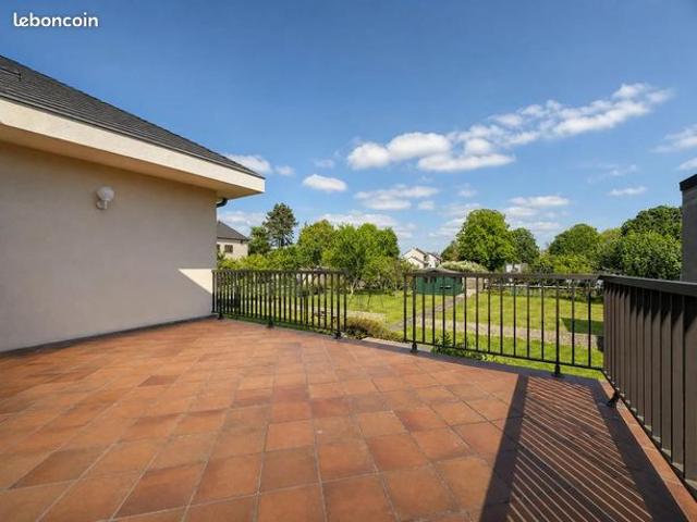 Maison 6 pièces 208 m²