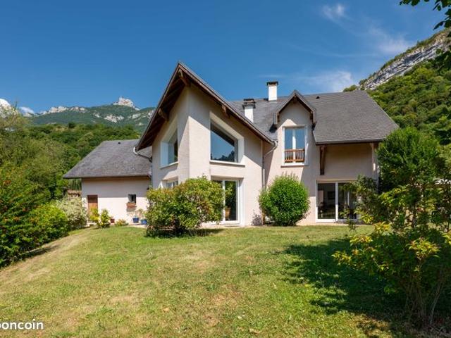 Maison 6 pièces 209 m²