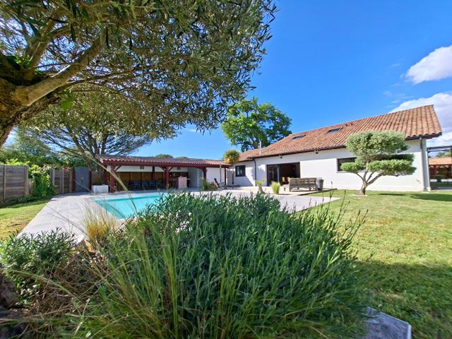Maison 6 pièces 209 m²