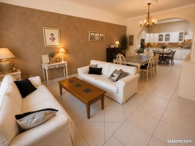 Maison 6 pièces 209 m²