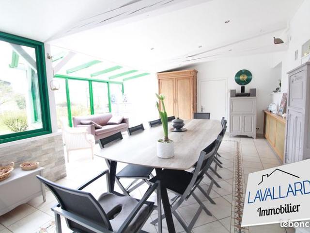 Maison 6 pièces 209 m²