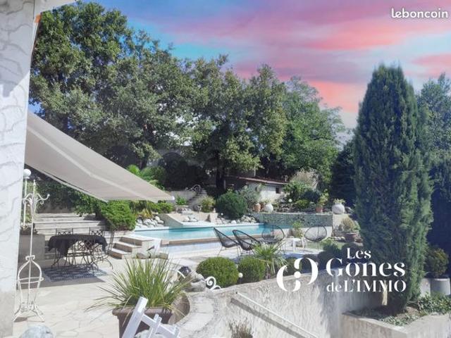 Maison 6 pièces 209 m²