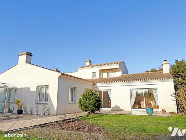 Maison 6 pièces 209 m²