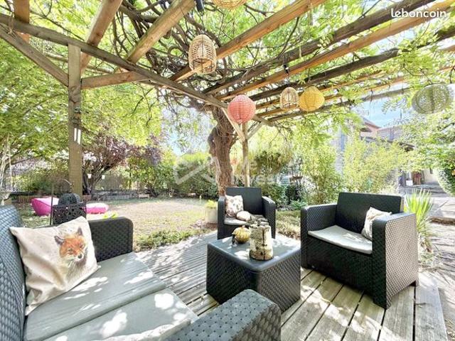 Maison 6 pièces 200 m²
