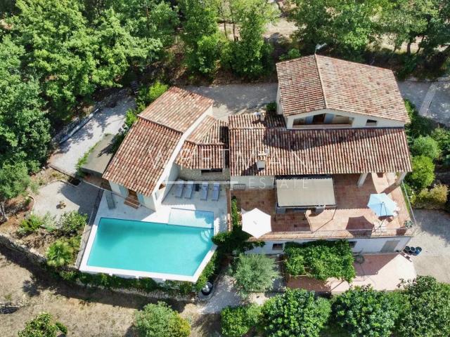 Maison 6 pièces 200 m²