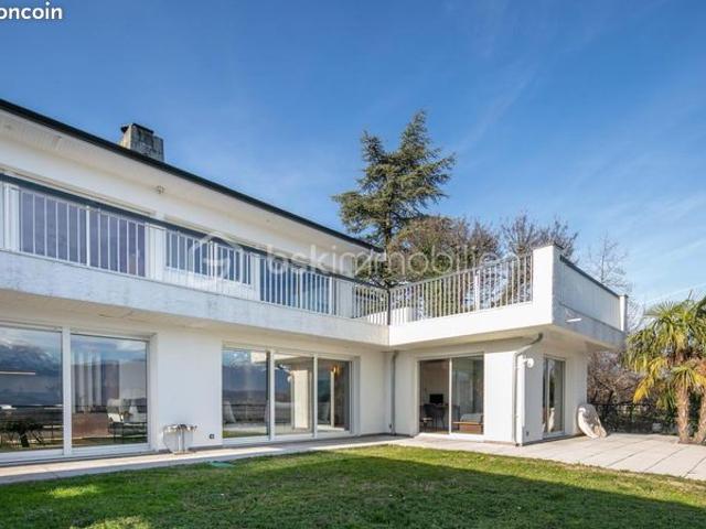 Maison 6 pièces 200 m²