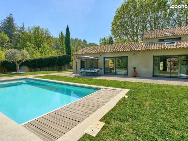 Maison 6 pièces 200 m²