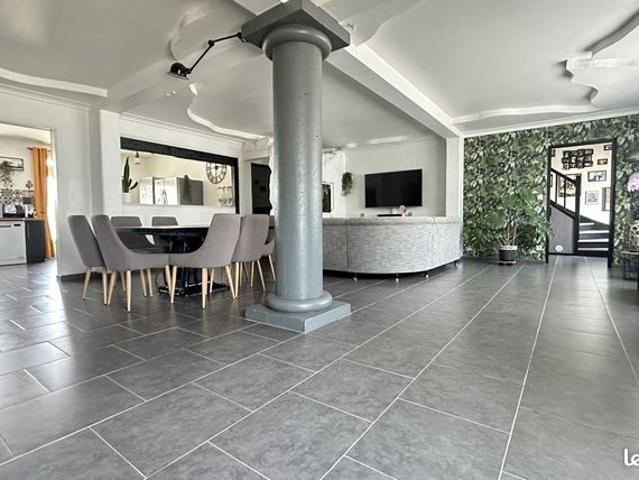Maison 6 pièces 200 m²
