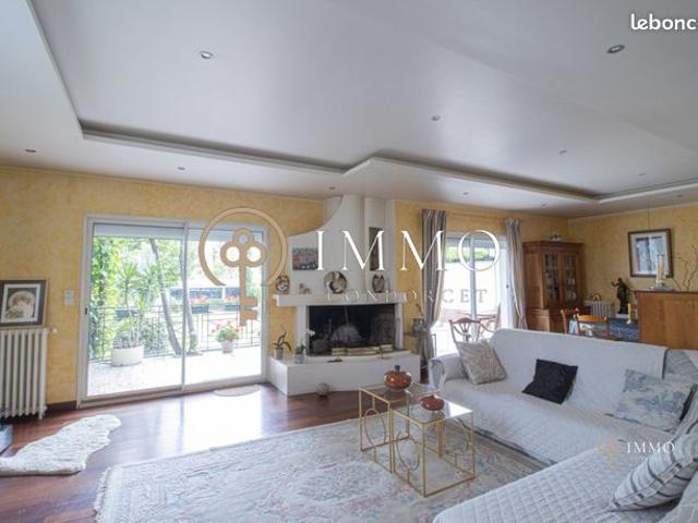 Maison 6 pièces 200 m²