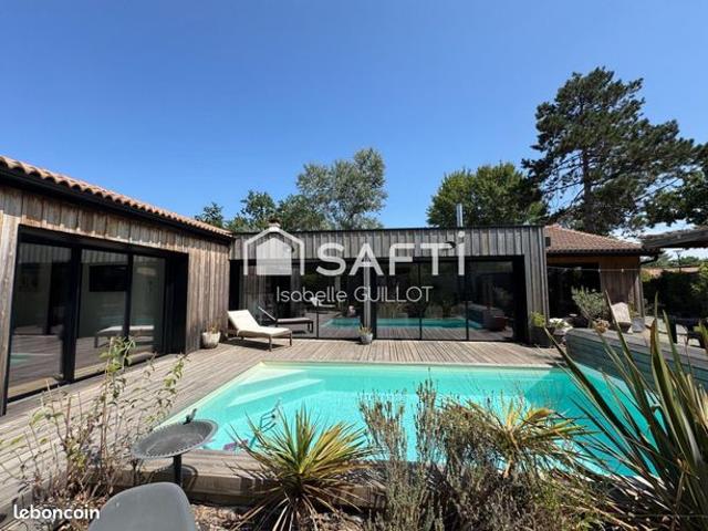 Maison 6 pièces 200 m²