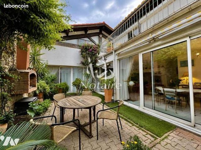 Maison 6 pièces 200 m²