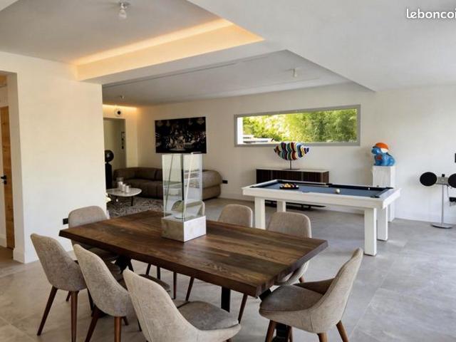 Maison 6 pièces 200 m²