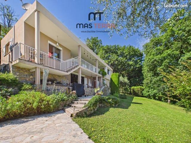 Maison 6 pièces 200 m²