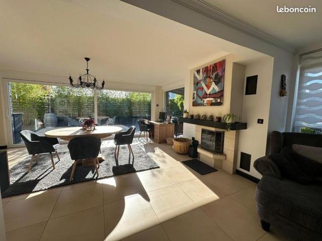 Maison 6 pièces 200 m²