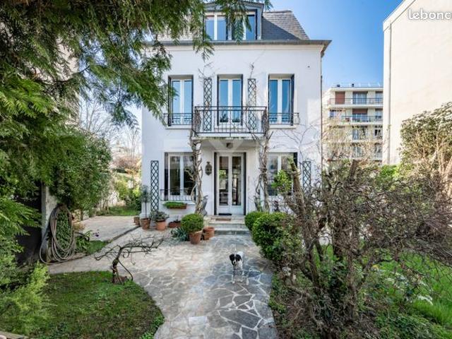 Maison 6 pièces 200 m²