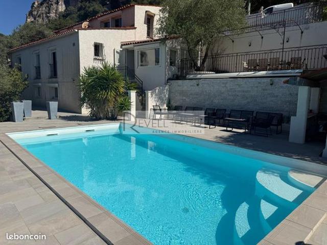 Maison 6 pièces 200 m²