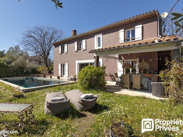 Maison 6 pièces 200 m²