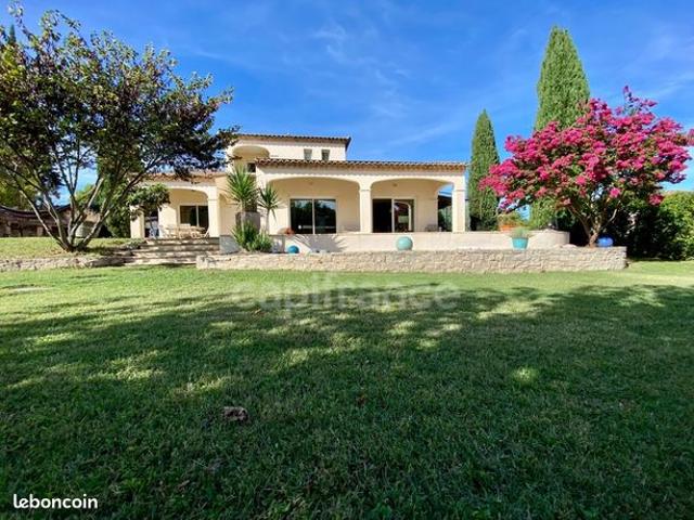Maison 6 pièces 200 m²