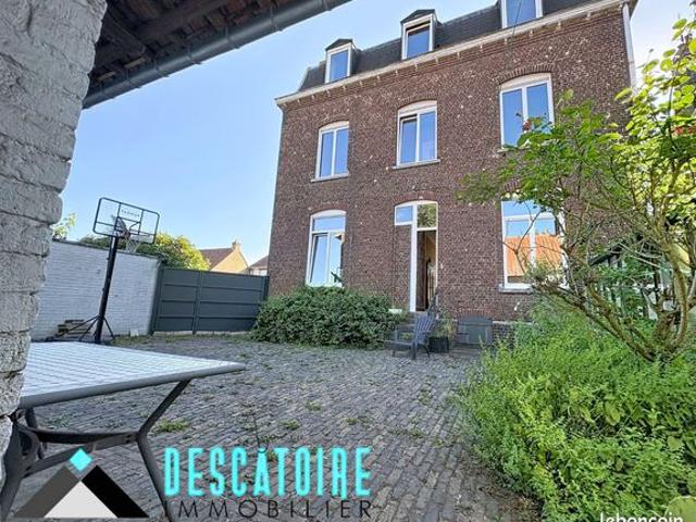 Maison 6 pièces 200 m²