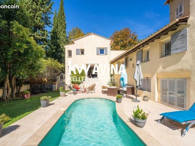 Maison 6 pièces 200 m²