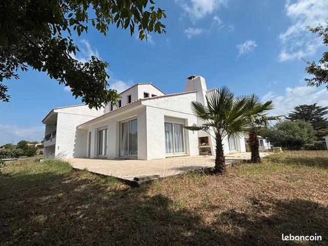 Maison 6 pièces 200 m²