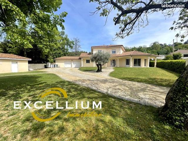 Maison 6 pièces 200 m²