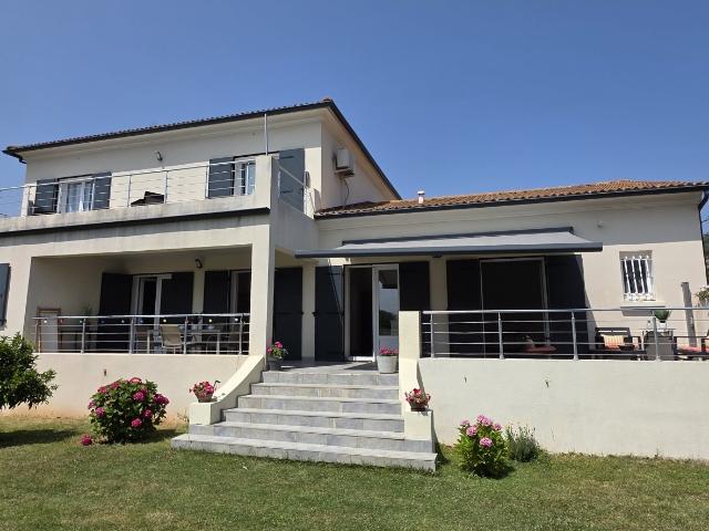 Maison 6 pièces 200 m²