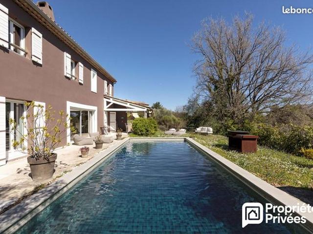 Maison 6 pièces 200 m²