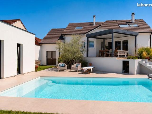 Maison 6 pièces 200 m²