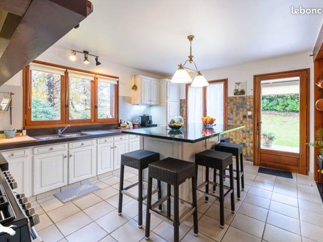 Maison 6 pièces 200 m²