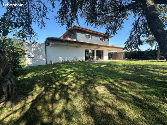 Maison 6 pièces 200 m²