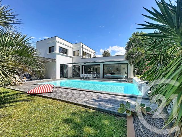 Maison 6 pièces 200 m²