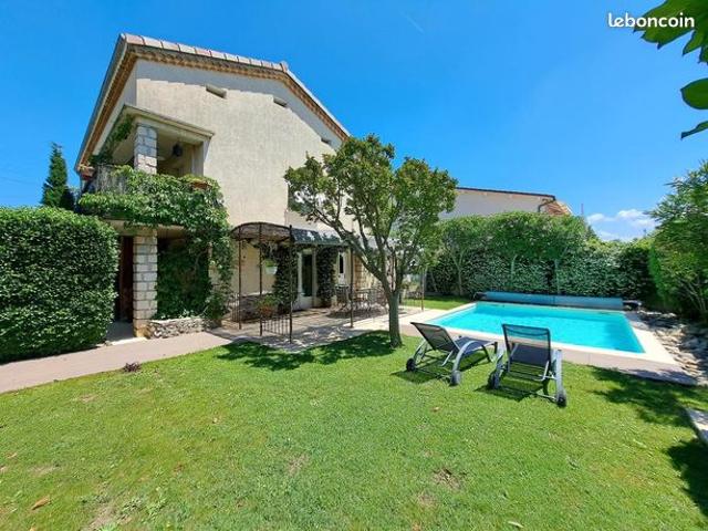 Maison 6 pièces 200 m²