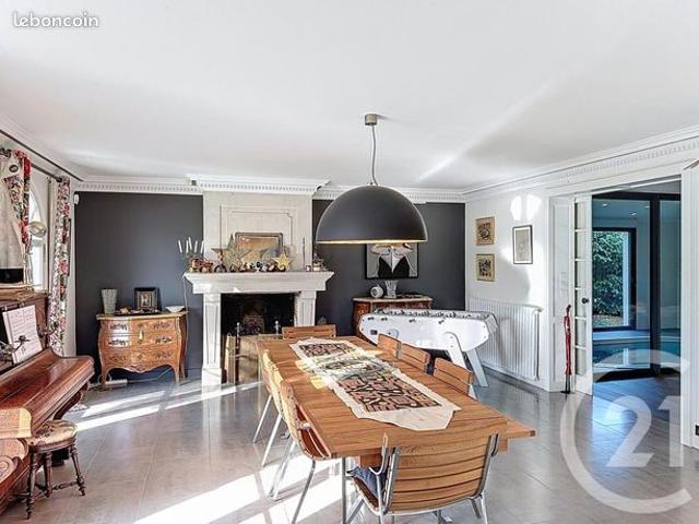 Maison 6 pièces 200 m²
