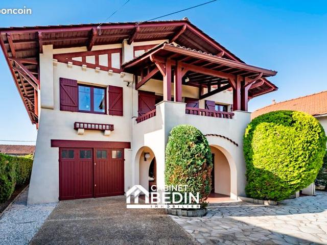 Maison 6 pièces 200 m²