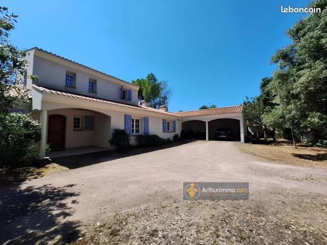 Maison 6 pièces 200 m²
